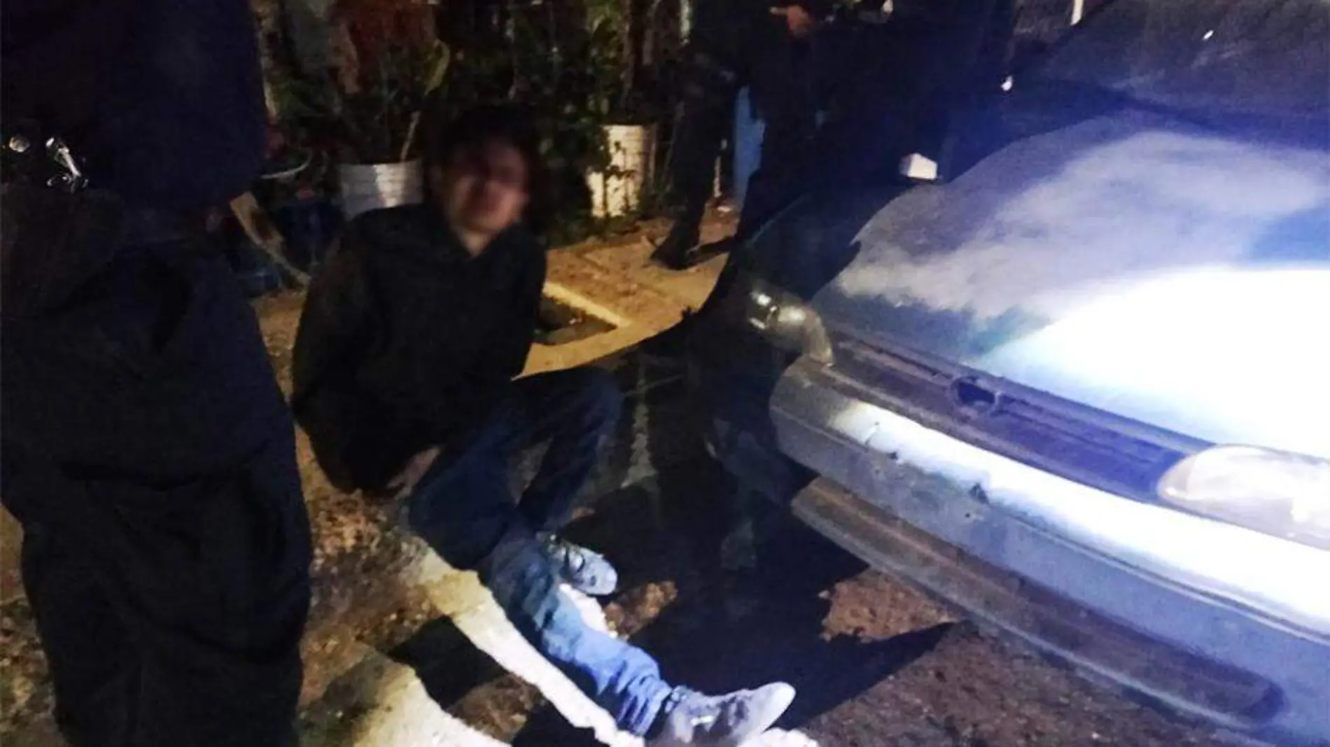 joven es golpeado por desconocidos en la paz